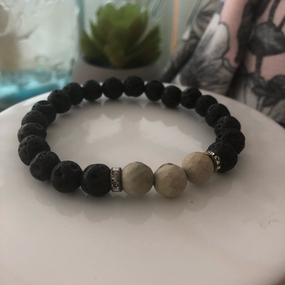 Essential oil diffusing bracelets - Picture 8 of 8